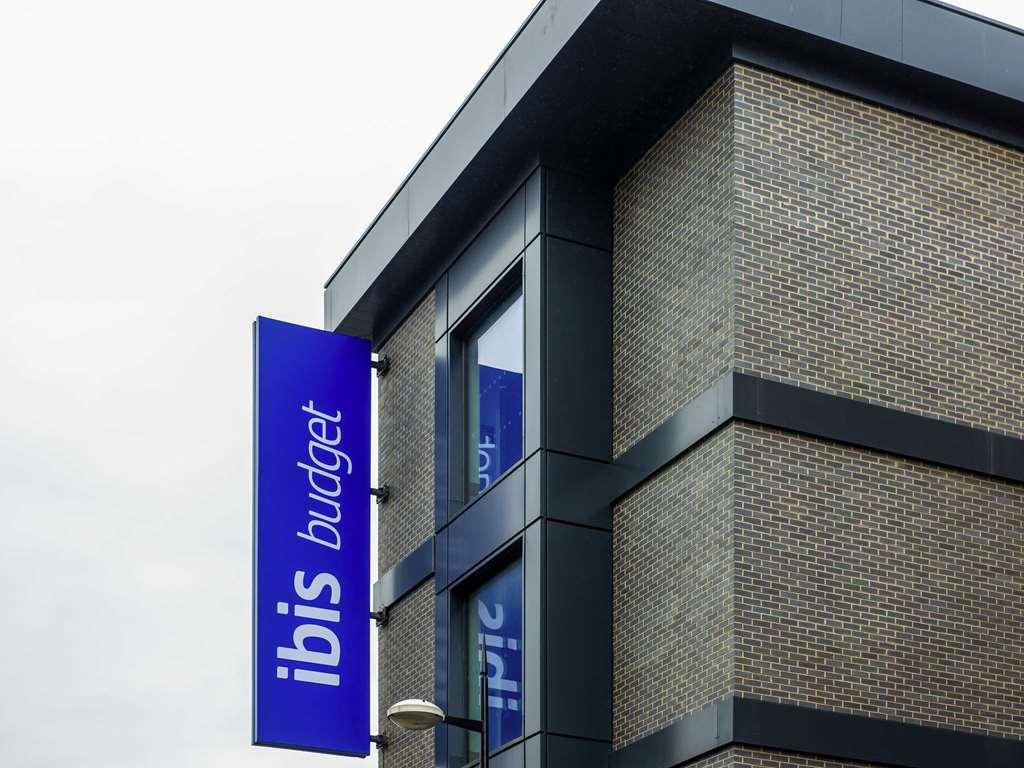 Ibis Budget London Bromley Centre Esterno foto